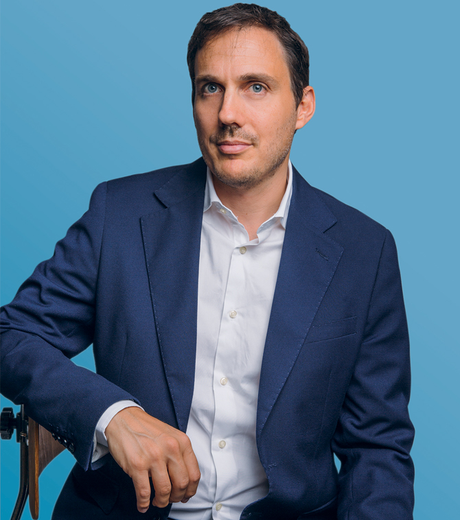 Riccardo Corbucci, ritratto